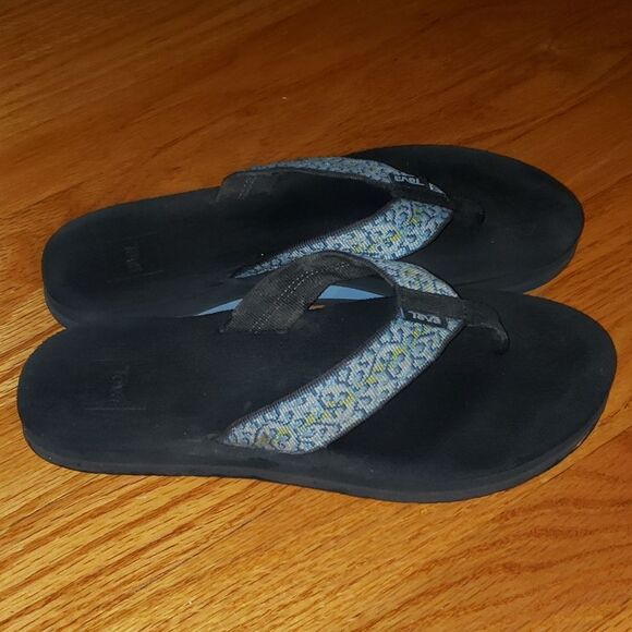 Teva flip flops Sandals - Picture 1 of 6